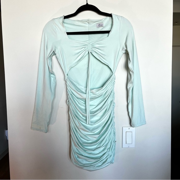 Oh Polly Bodycon Dress Size 4 - Picture 3 of 6